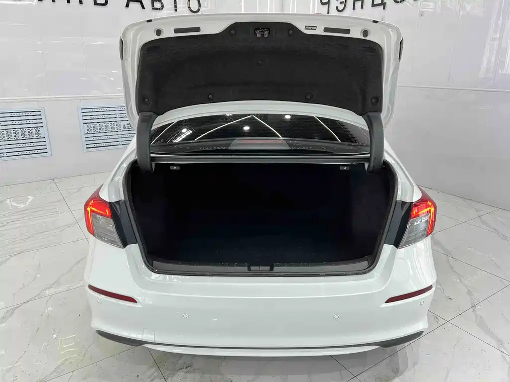 Honda Civic 2023 — фото 16
