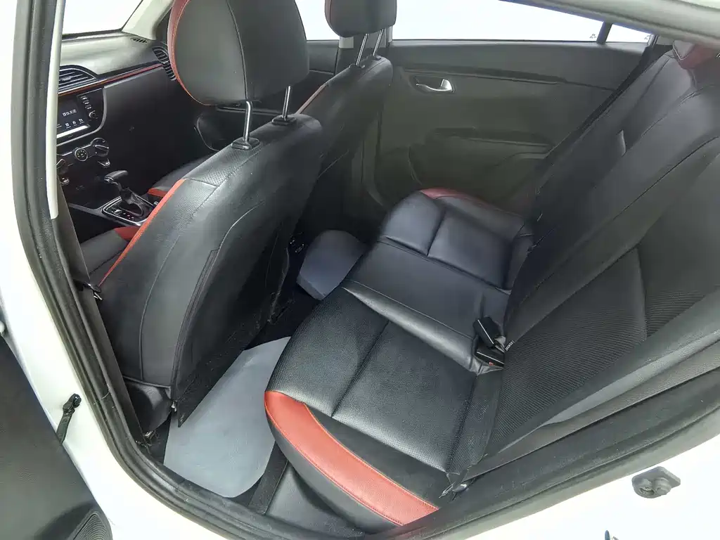 Kia KX Cross 2018 — фото 13