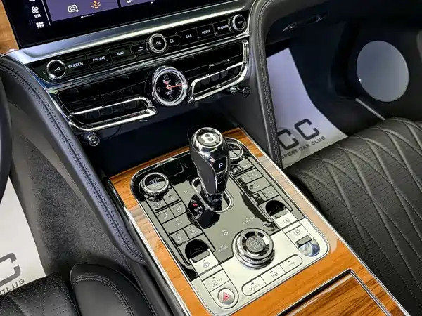 Bentley Flying Spur 2023