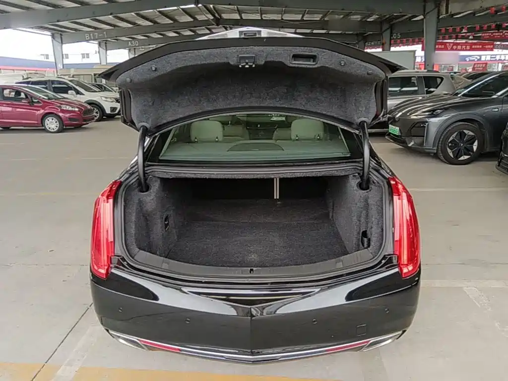 Cadillac XTS 2015 — фото 19
