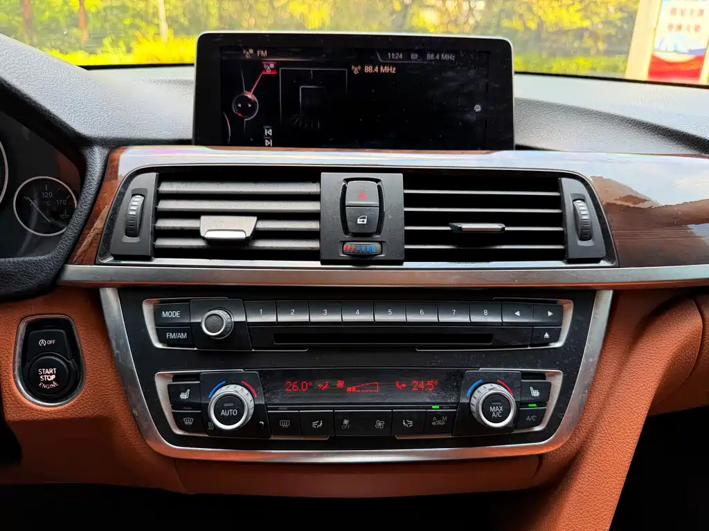BMW 3 Series 2013 — фото 18