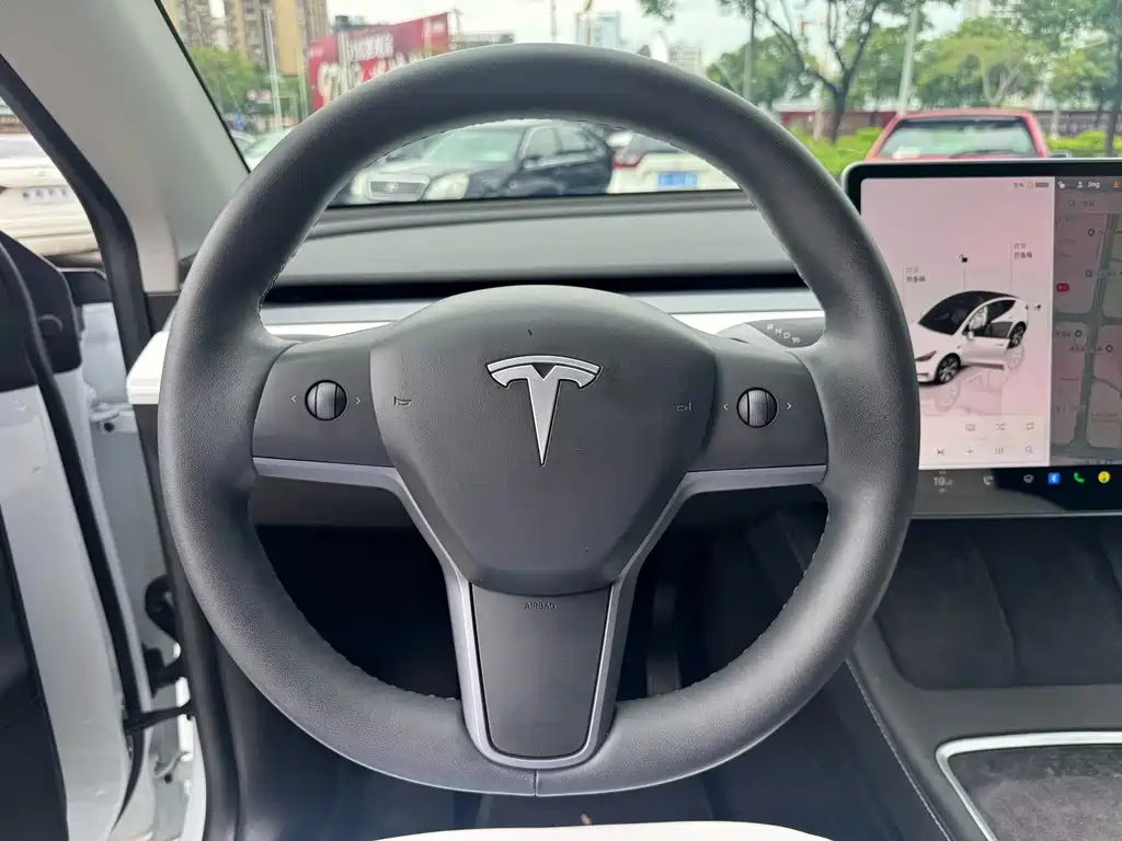 Tesla Model Y 2023 — фото 23