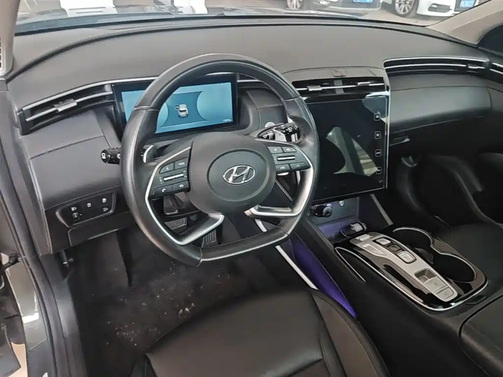 Hyundai Tucson 2022 — фото 10