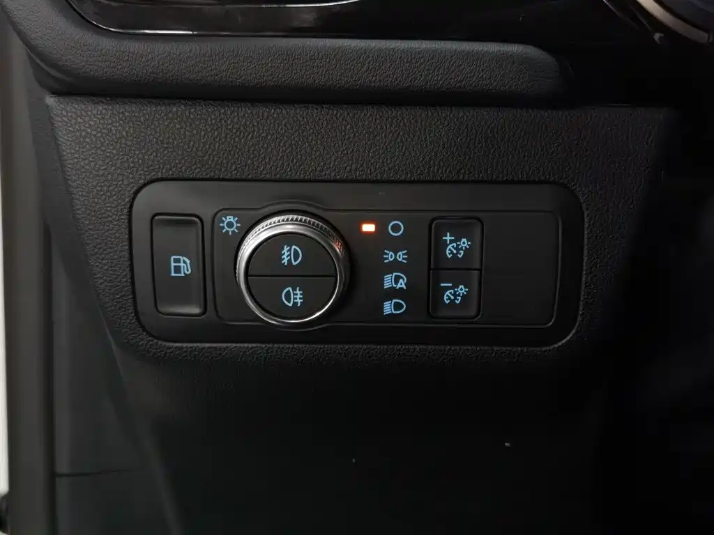 Ford Escape 2021 — фото 21