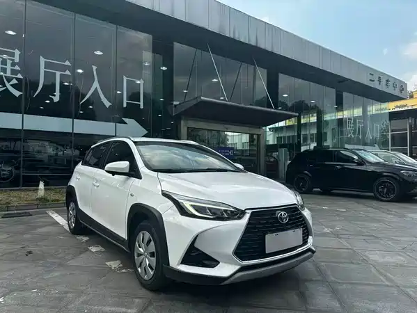 Toyota Yaris L 2021