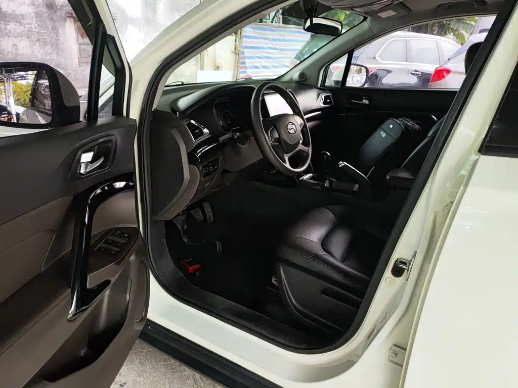 GAC Motor Trumpchi GS4 2015 — фото 10
