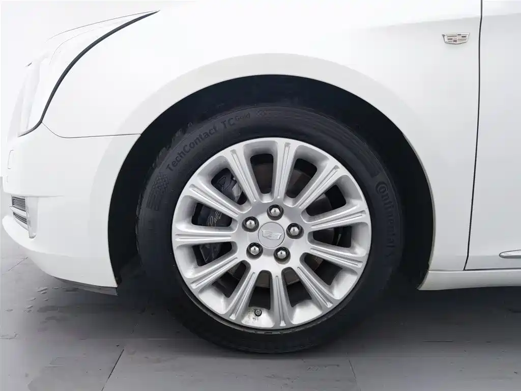 Cadillac XTS 2016 — фото 17