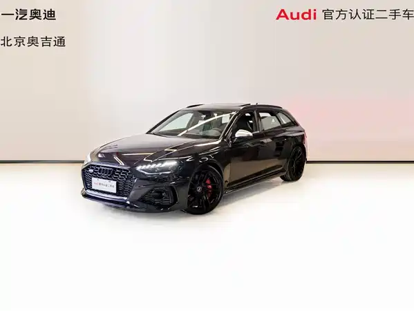 Audi RS 4 2023