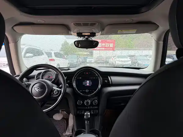 MINI 2018