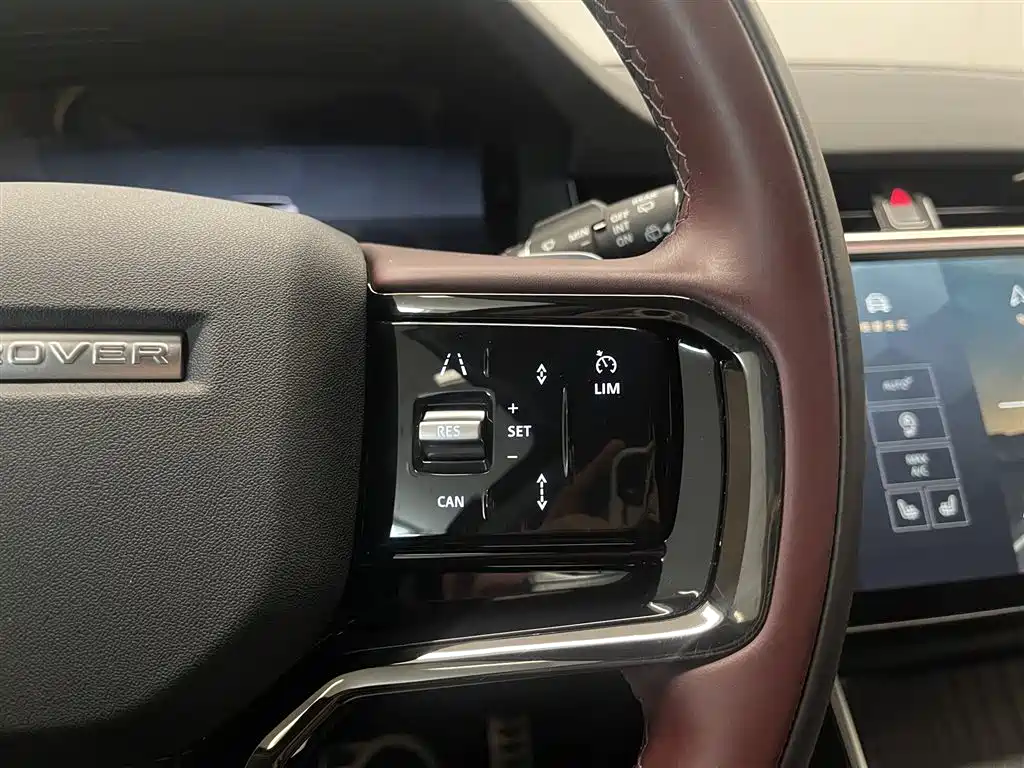 Land Rover Evoque 2025 — фото 21