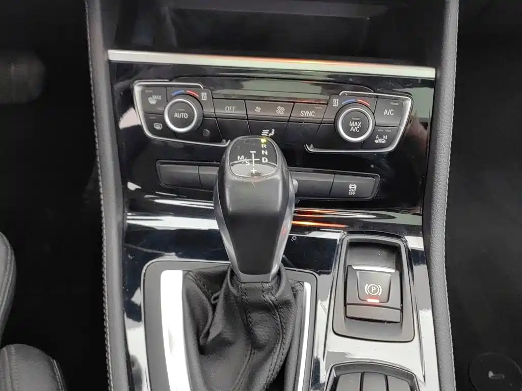 BMW 2 Series Station Wagon 2016 — фото 13