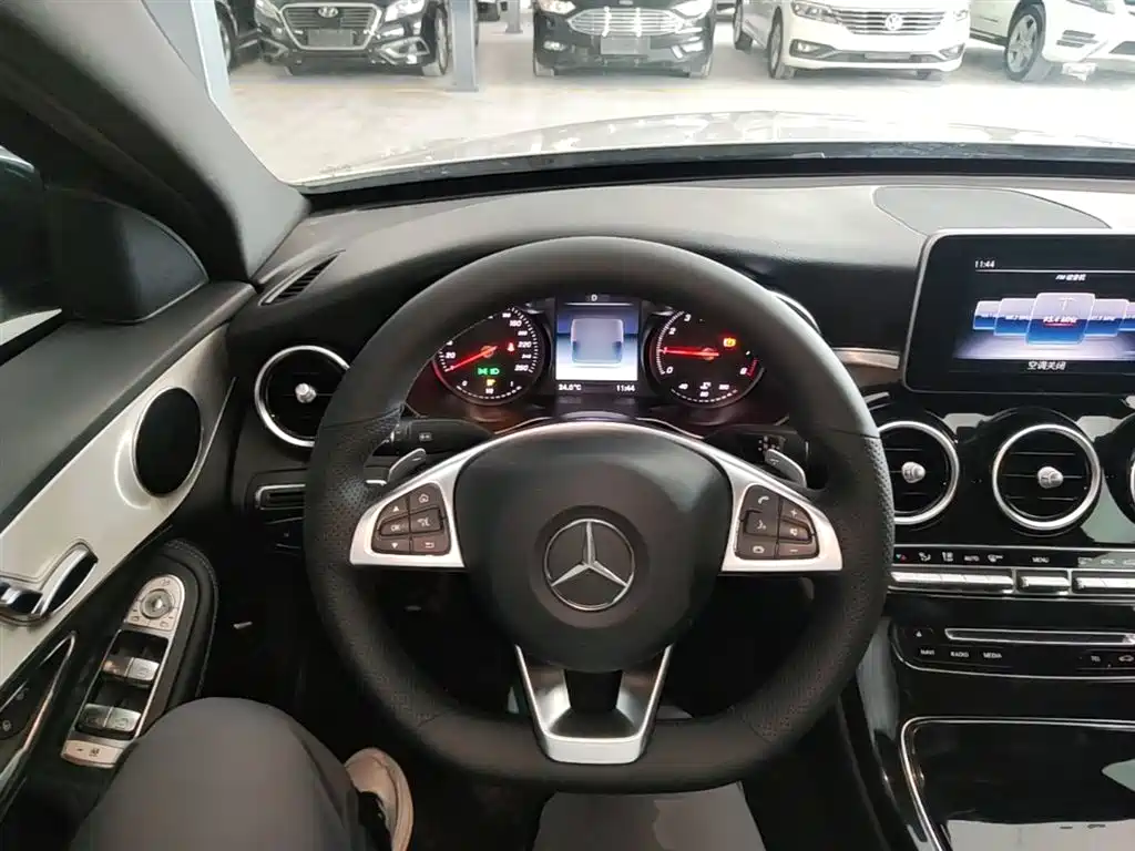 Mercedes-Benz C-Class 2017 — фото 11