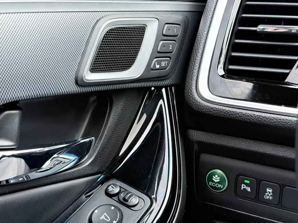 Honda Spirior 2016 — фото 26