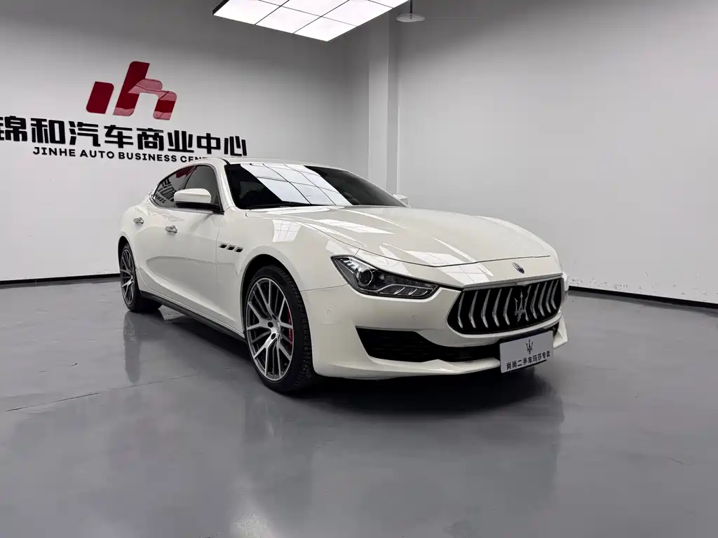 Maserati Ghibli 2019 — фото 3