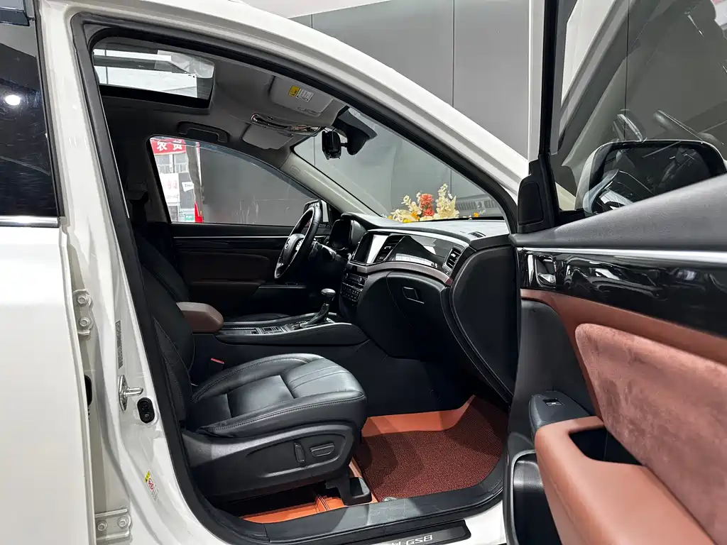 GAC Motor Trumpchi GS8 2019 — фото 11