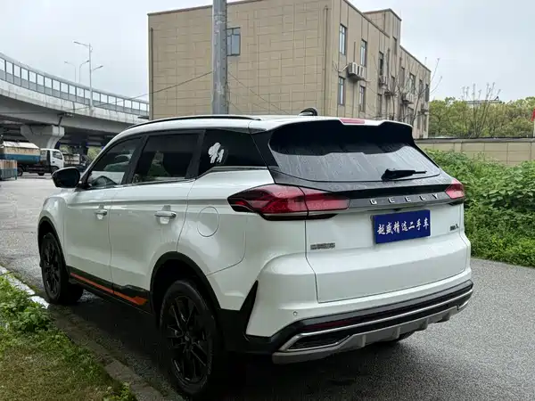 Geely Boyue 2022