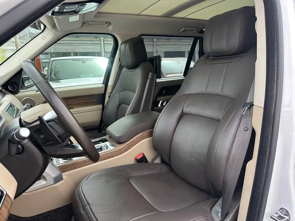 Land Rover Range Rover 2020 — фото 12