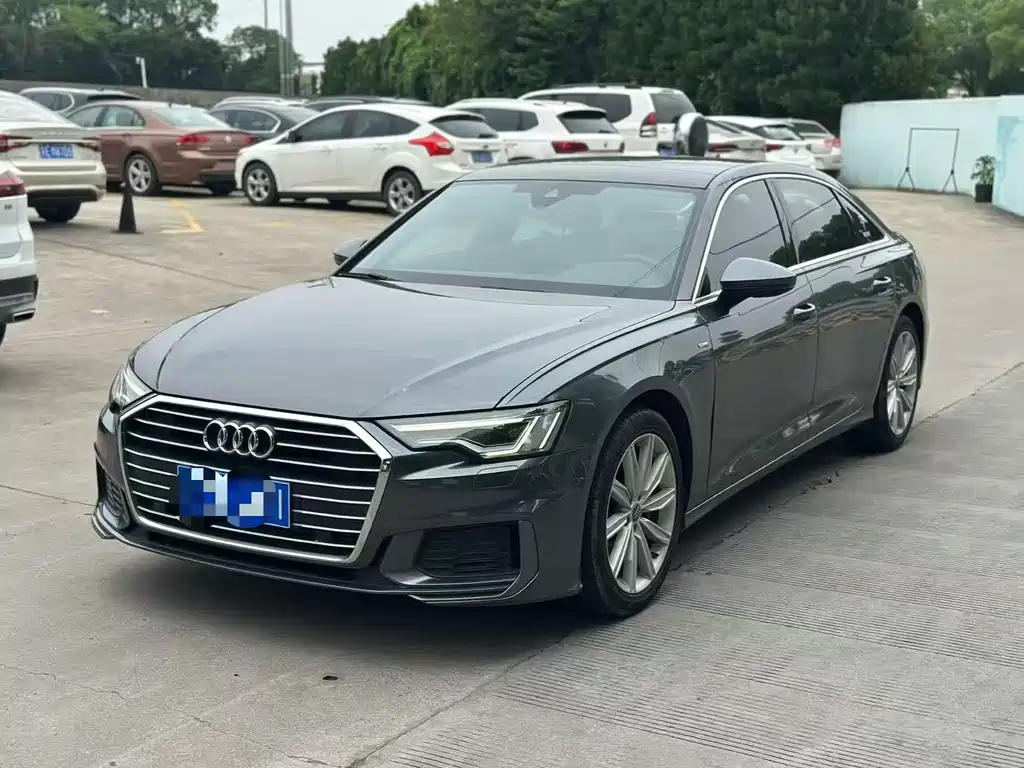 Audi A6L 2022