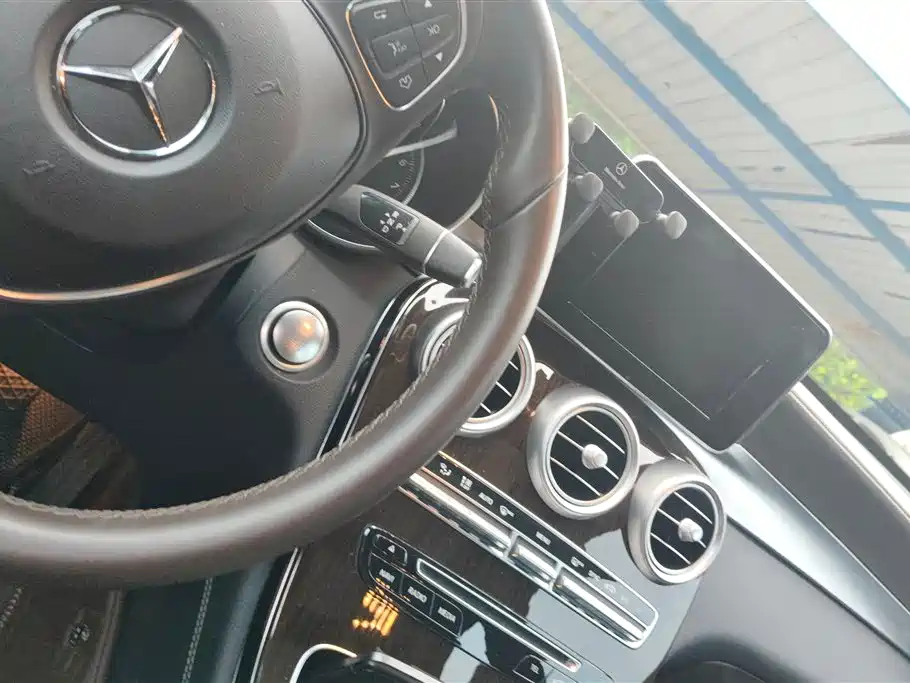 Mercedes-Benz GLC 2019 — фото 16