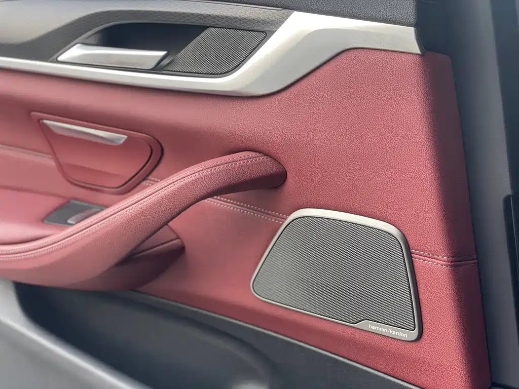 BMW 5 Series New Energy 2023 — фото 12