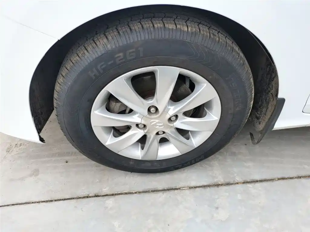 Hyundai Verna 2019 — фото 23