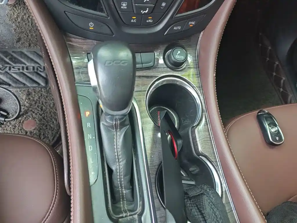 Buick Envision Plus 2016 — фото 14