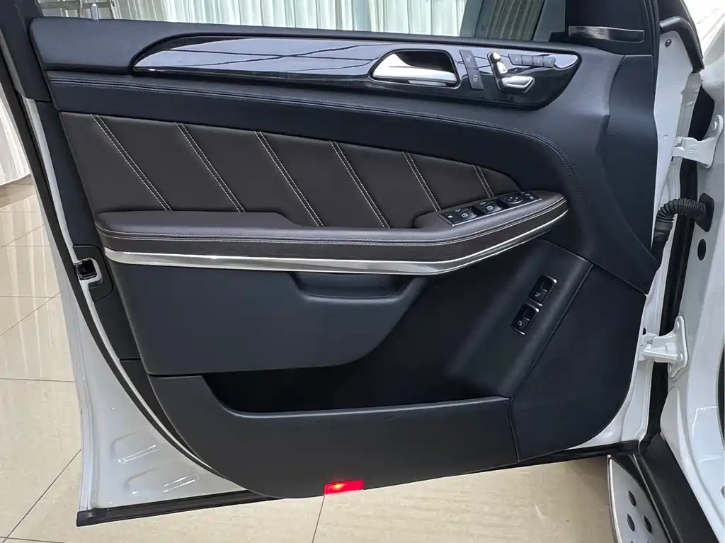 Mercedes-Benz GLS AMG 2019 — фото 8