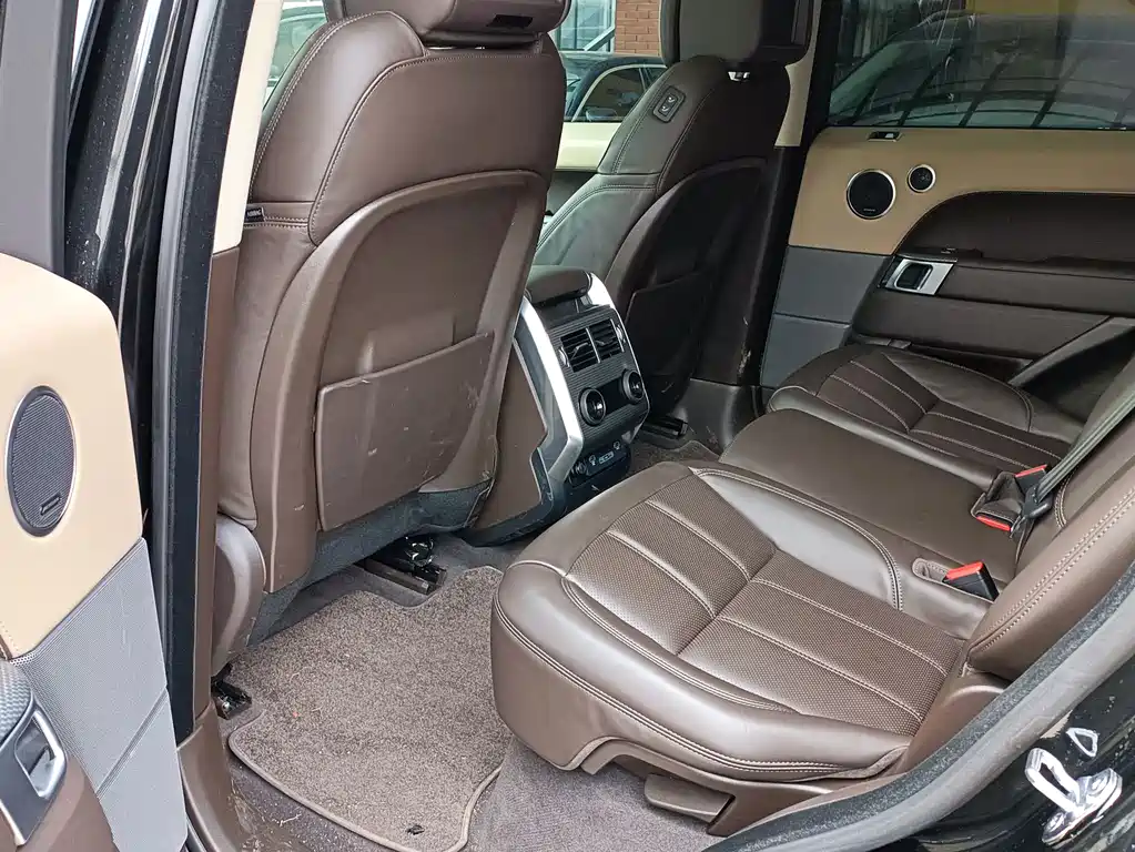 Land Rover Sport 2021