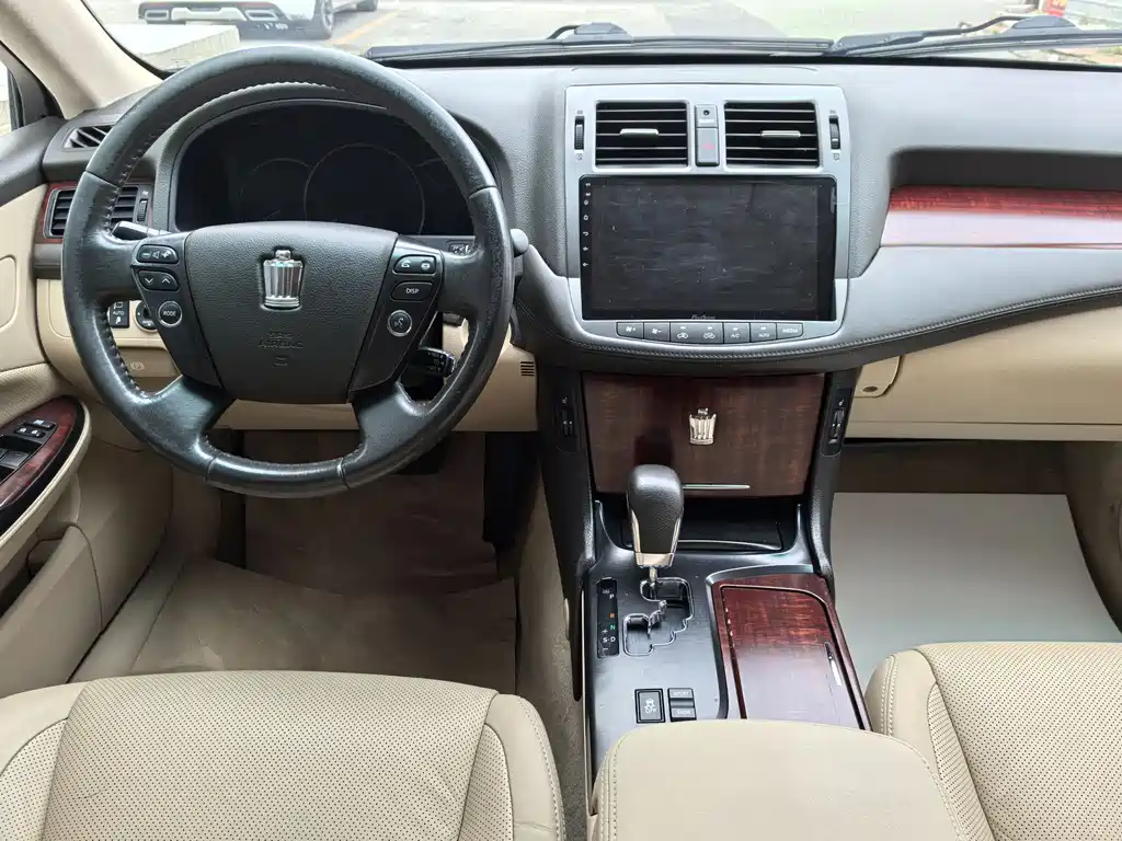Toyota Crown 2010 — фото 12