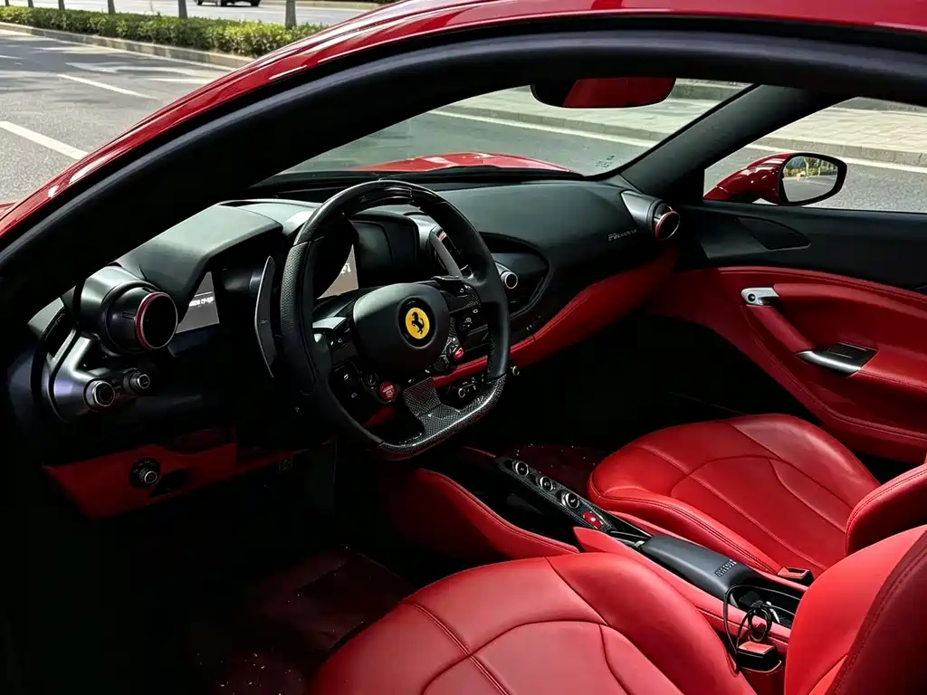 Ferrari F8 2021 — фото 7