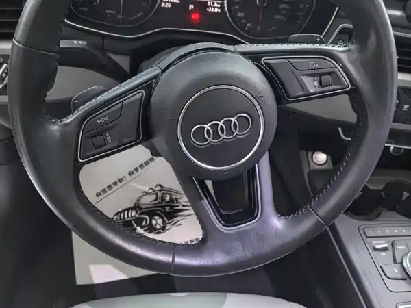 Audi A4L 2018