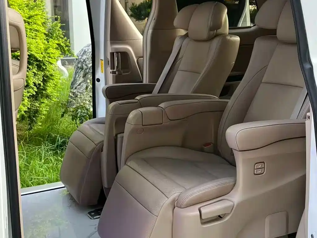 Toyota Alphard 2015 — фото 6