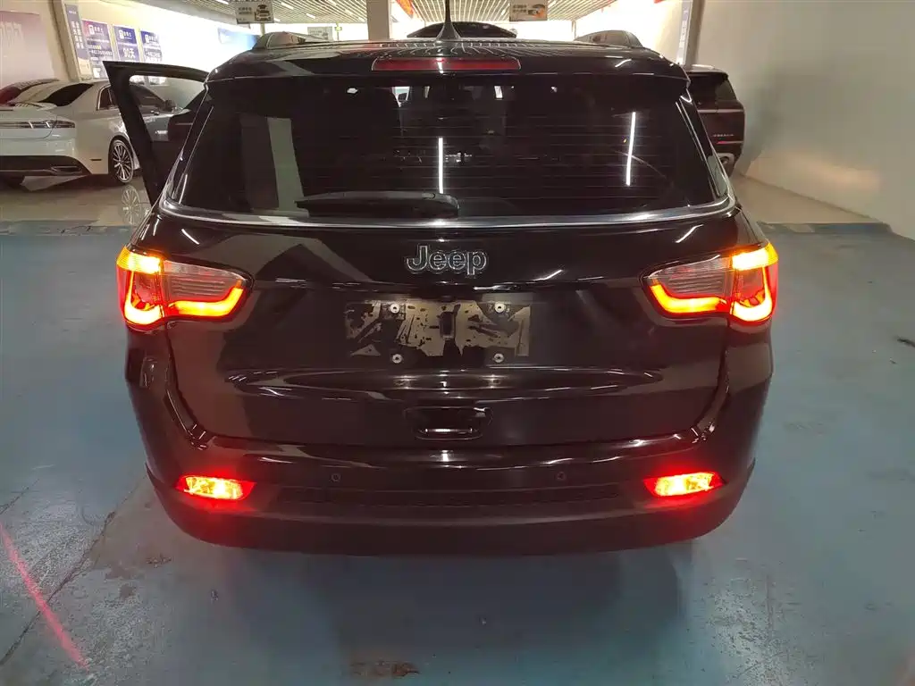 Jeep Compass 2021 — фото 22