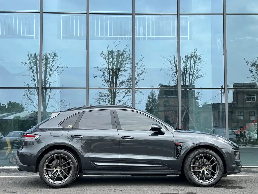 Porsche Macan 2023