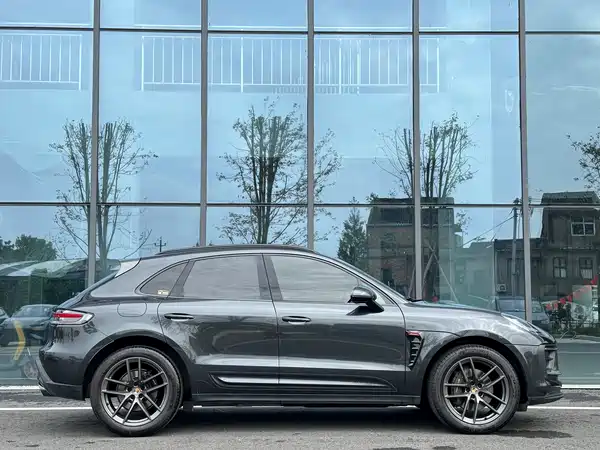 Porsche Macan 2022