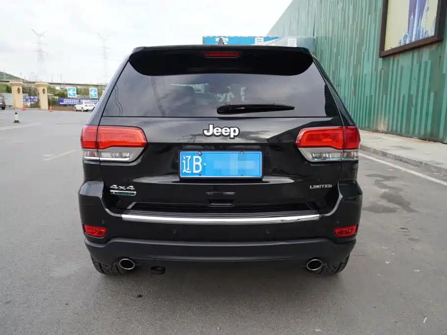 Jeep Grand Cherokee 2014 — фото 11