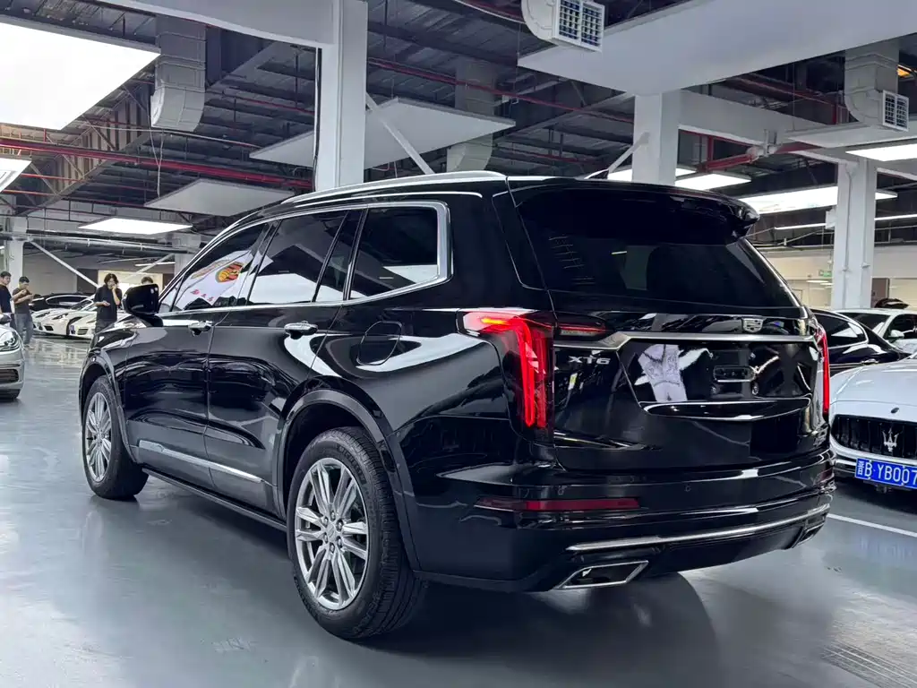 Cadillac XT6 2022 — фото 19