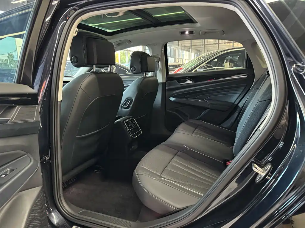 Volkswagen Passat 2024
