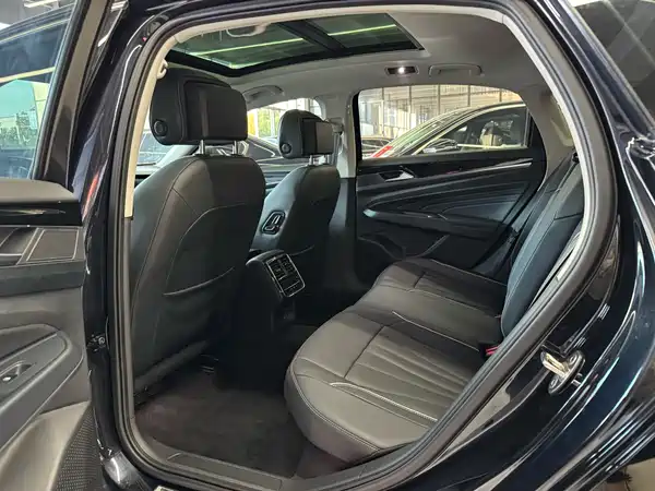 Volkswagen Passat 2024