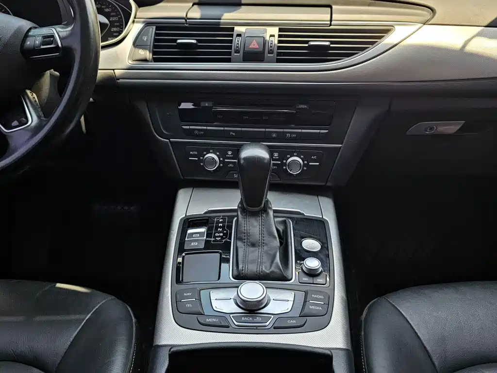 Audi A6L 2018 — фото 12