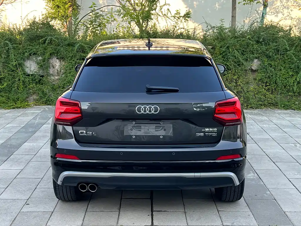 Audi Q2L 2019 — фото 18