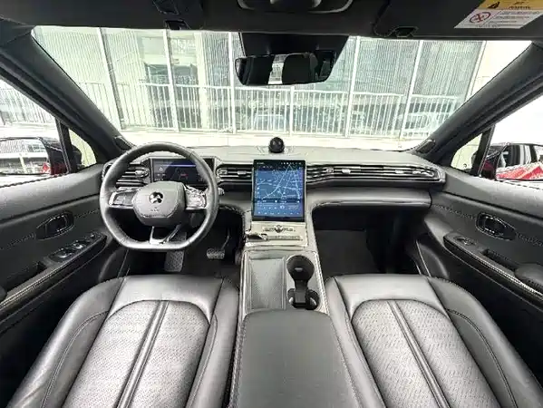NIO ES6 2020