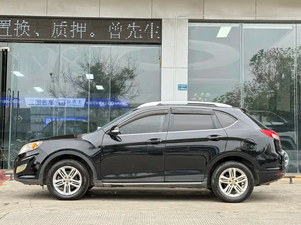 GAC Motor Trumpchi GS5 2015 — фото 6