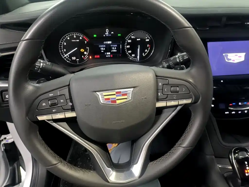 Cadillac XT6 2024 — фото 10