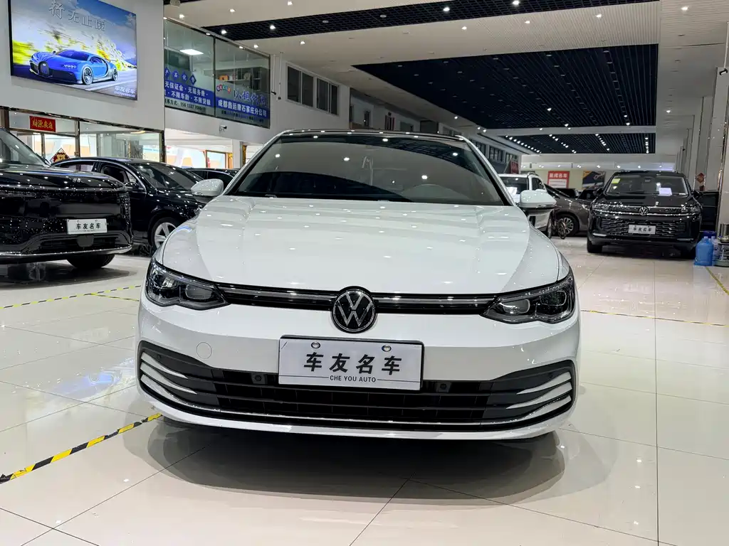 Volkswagen Golf 2024