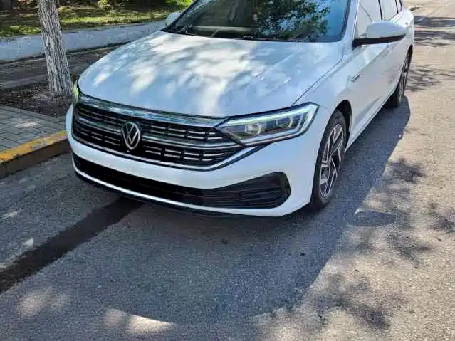 Volkswagen Sagitar 2022