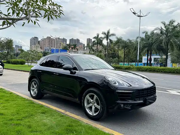 Porsche Macan 2016
