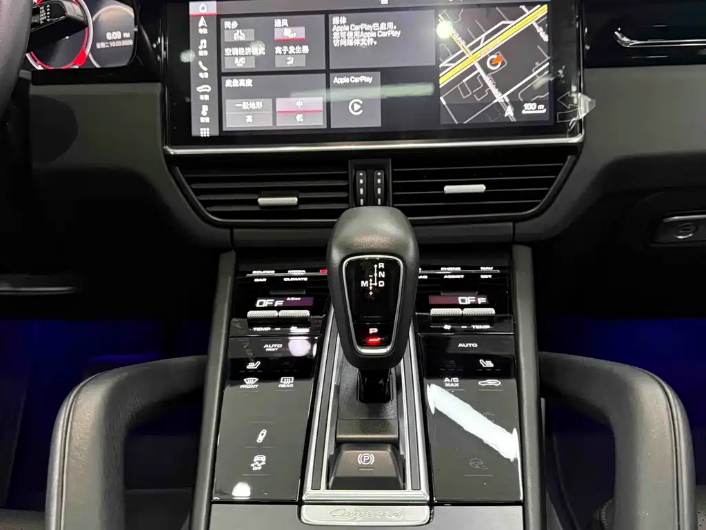 Porsche Cayenne 2019 — фото 18