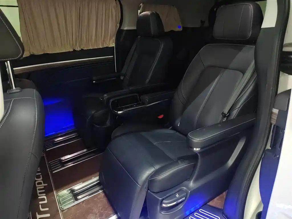 GAC Motor Trumpchi M8 2021 — фото 14