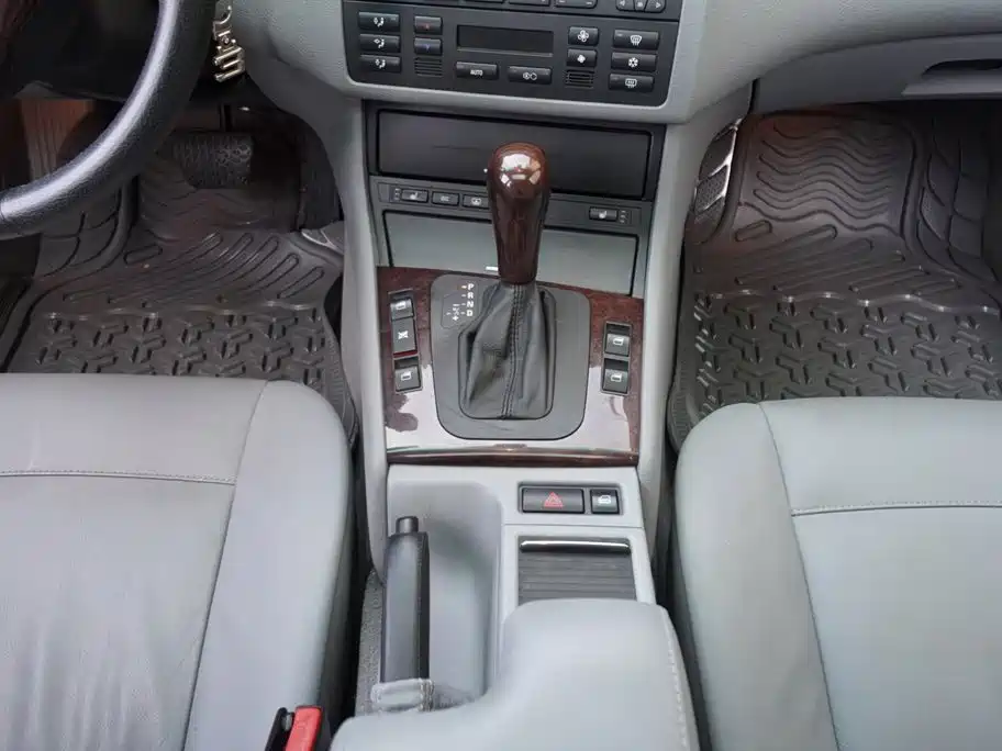 BMW 3 Series 2005